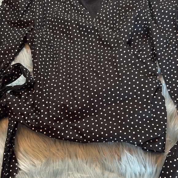 L’Academie The Elaine Black White Polka Dot Long Sleeve Wrap Top sz S - Picture 5 of 9